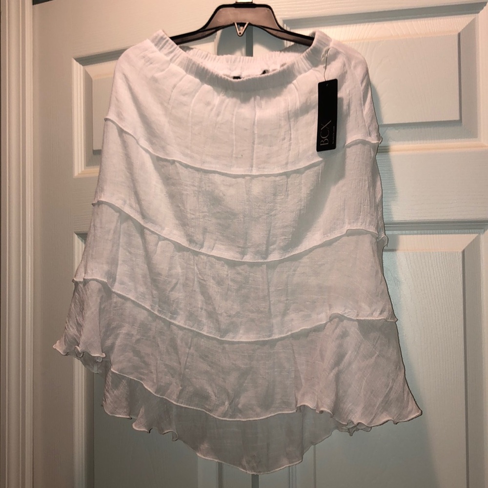 Beautiful high-low brand new skirt...